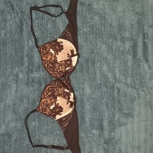 Victoria secret size 34C bra
